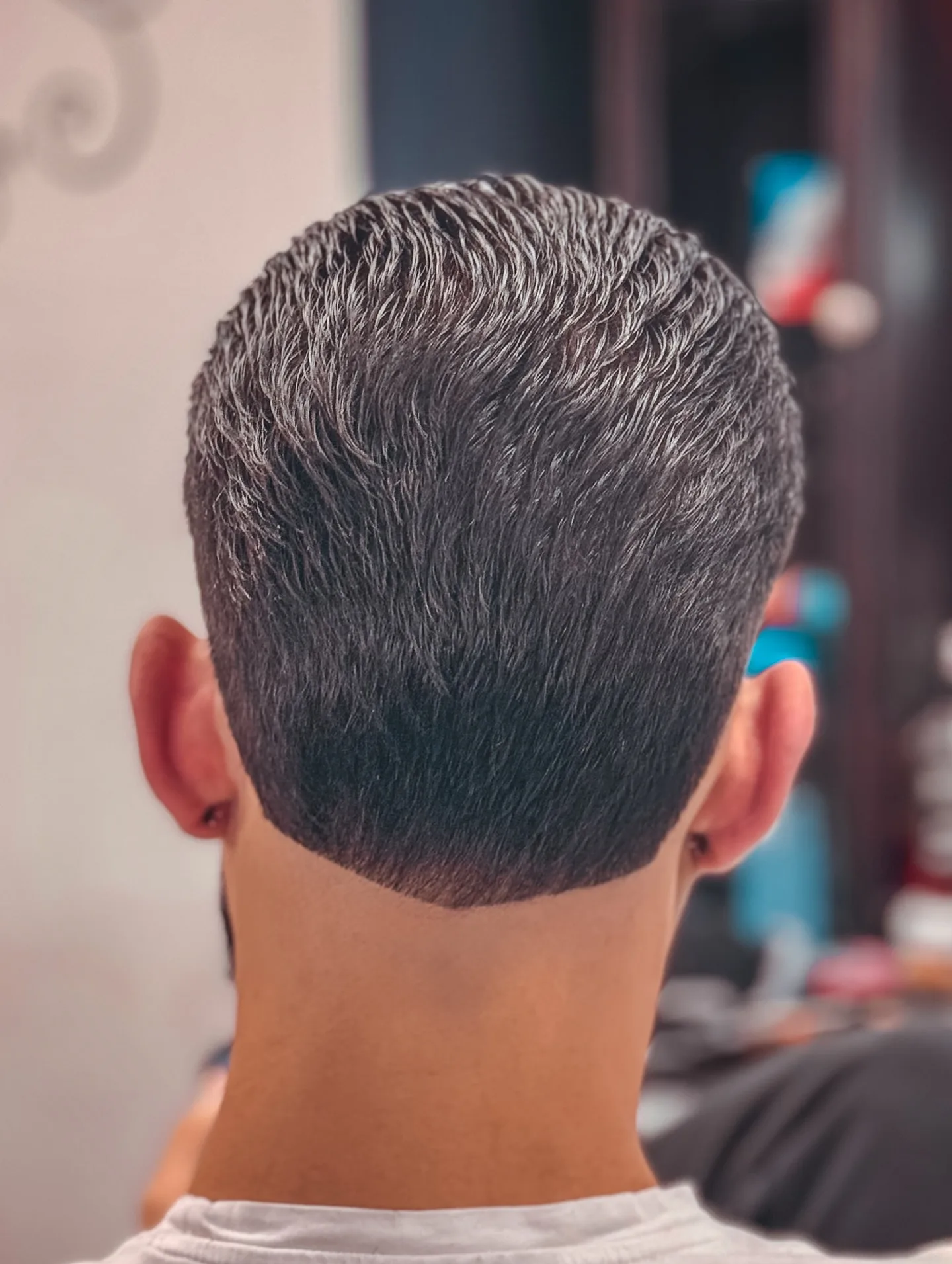 Meisterhafter Fade Haarschnitt